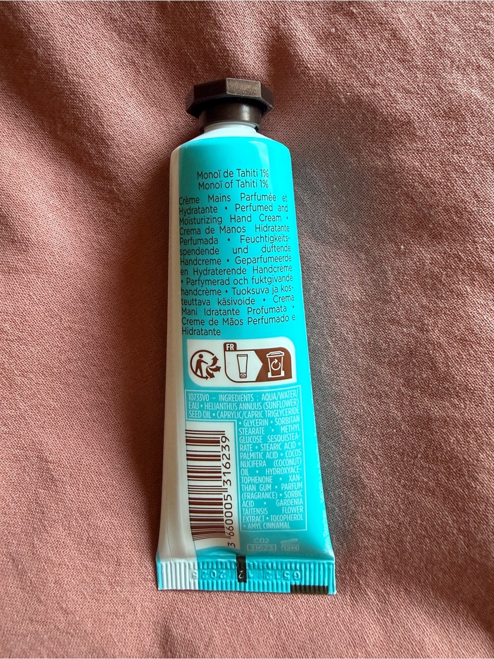 Yves Rocher Monoï de Tahiti Hand Cream - Turquoise and Black - Picture 2 of 2